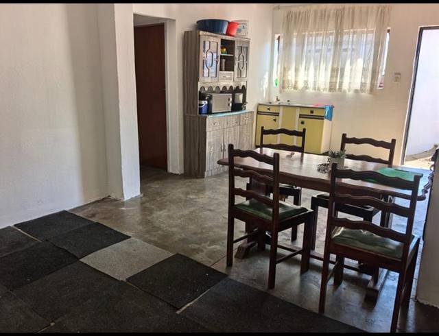 6 BEDROOM HOUSE FOR SALE IN ORLANDO WEST